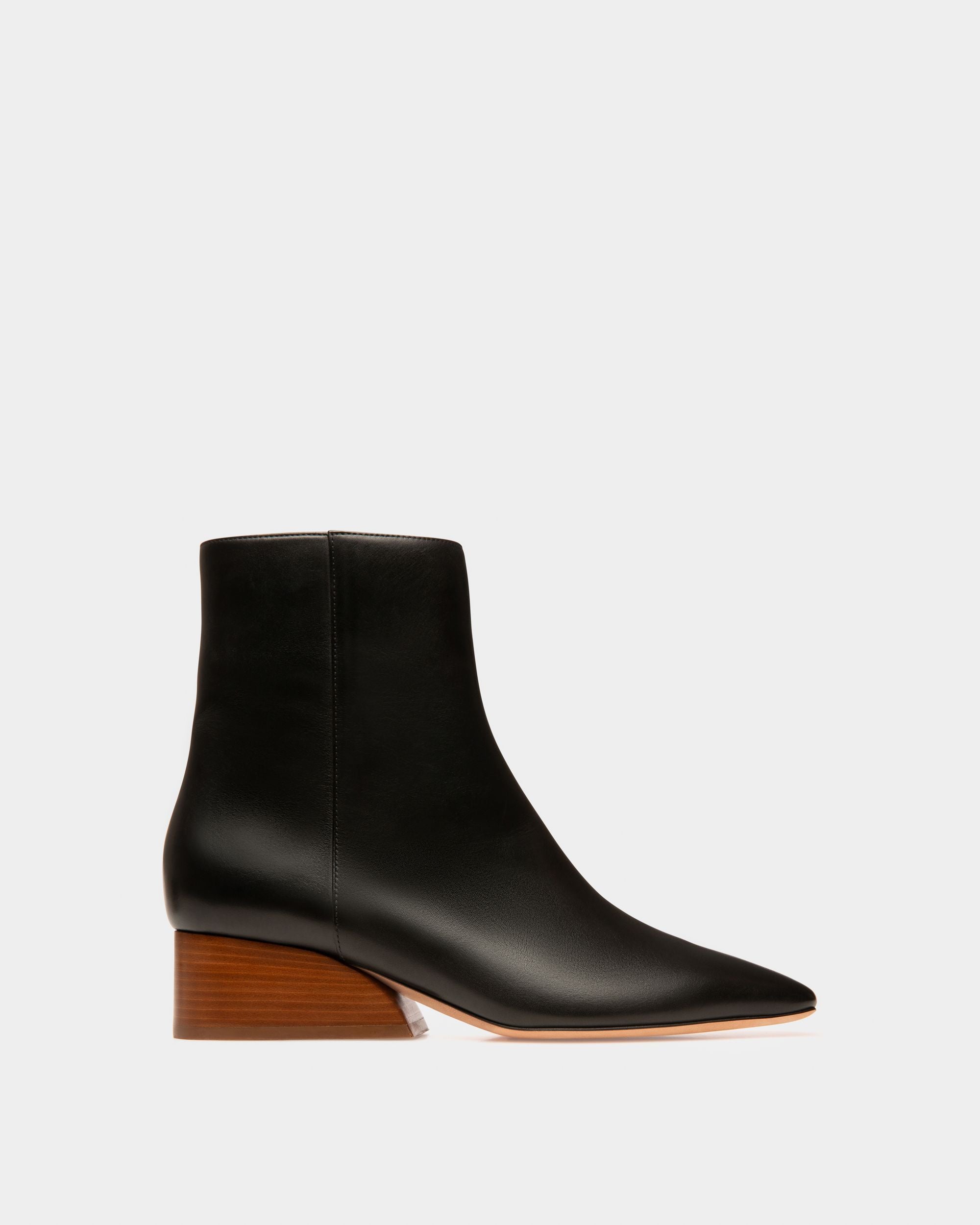 Glenda Bottes En Cuir Noir - Femme - Bally - 01