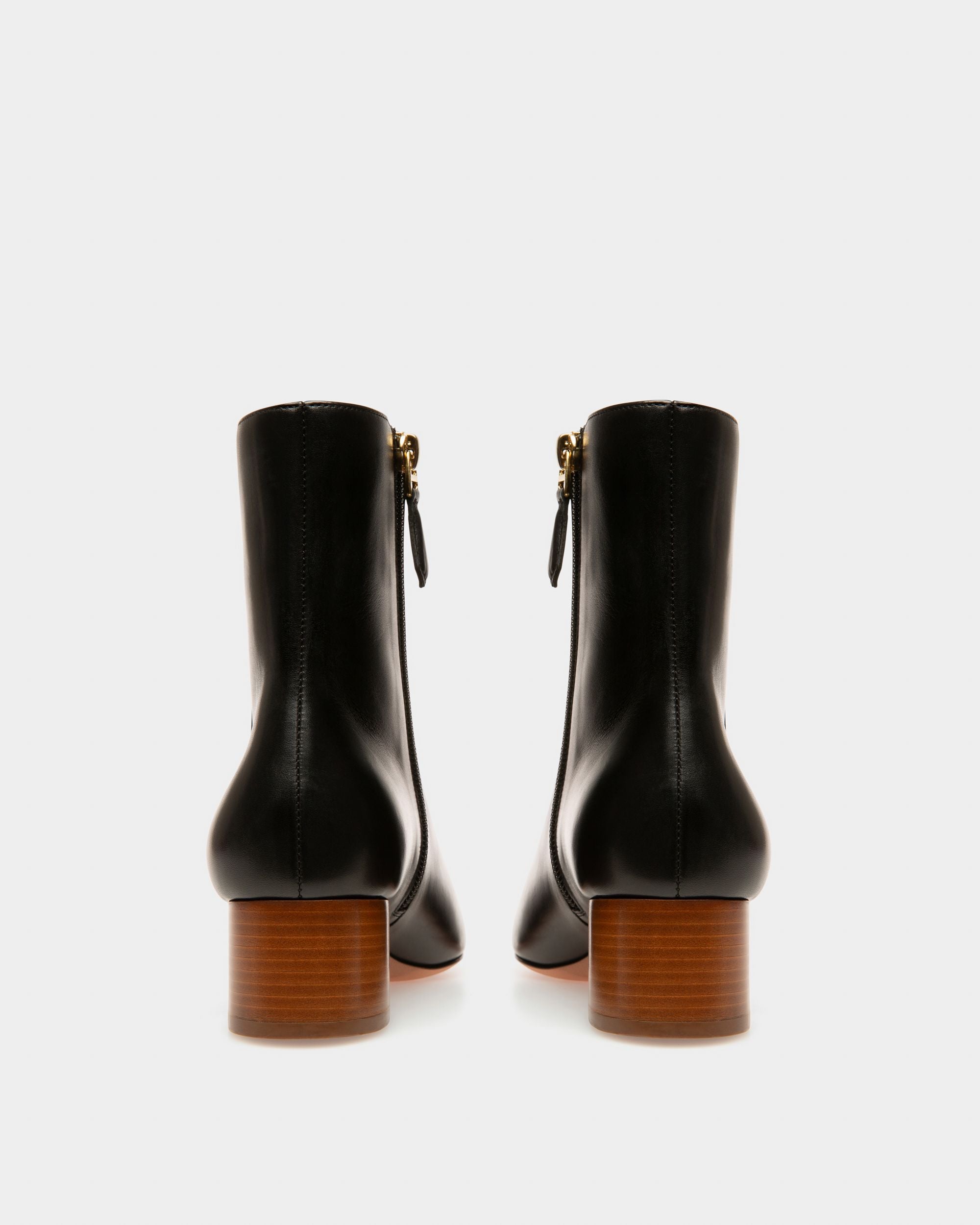 Glenda Bottes En Cuir Noir - Femme - Bally - 04
