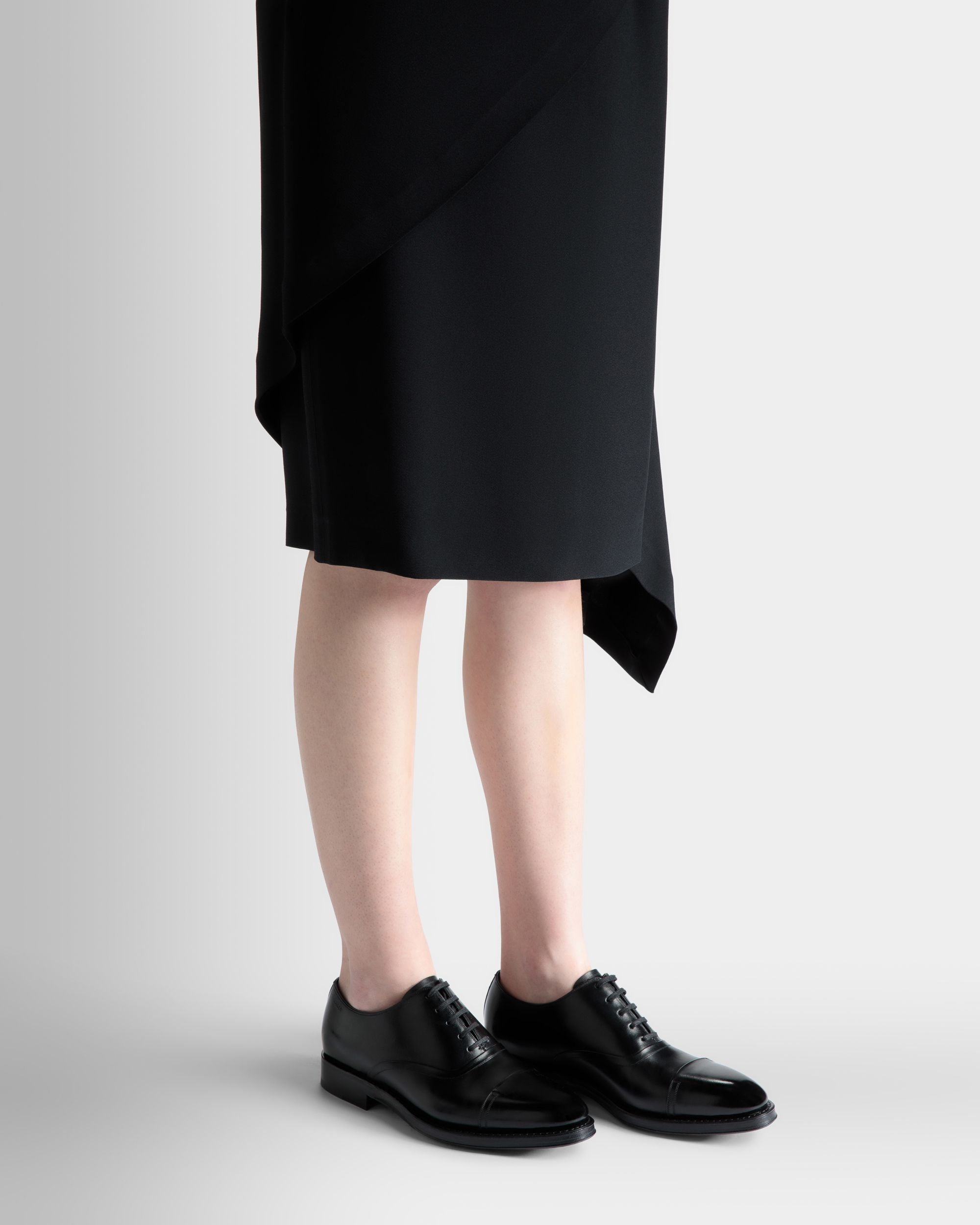 Richelieu Scribe Un En Cuir Noir - Femme - Bally - 02