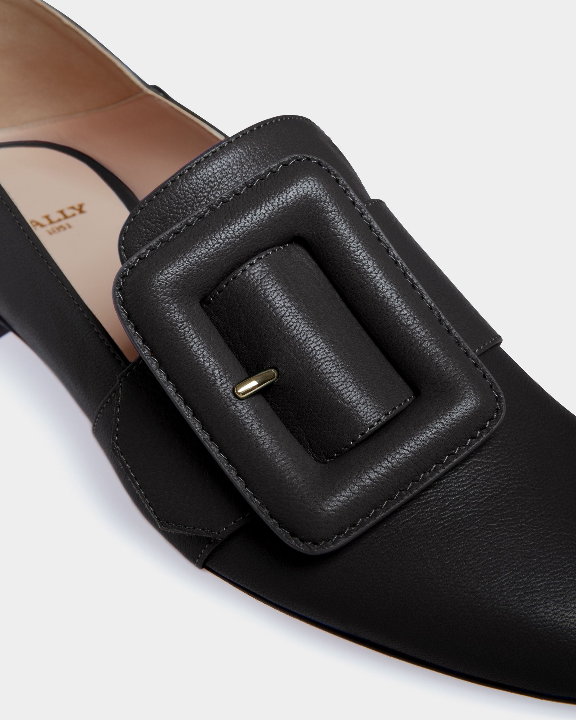Chaussure À Talon Plat Bell Du Jour En Cuir Grainé Noir - Femme - Bally - 04