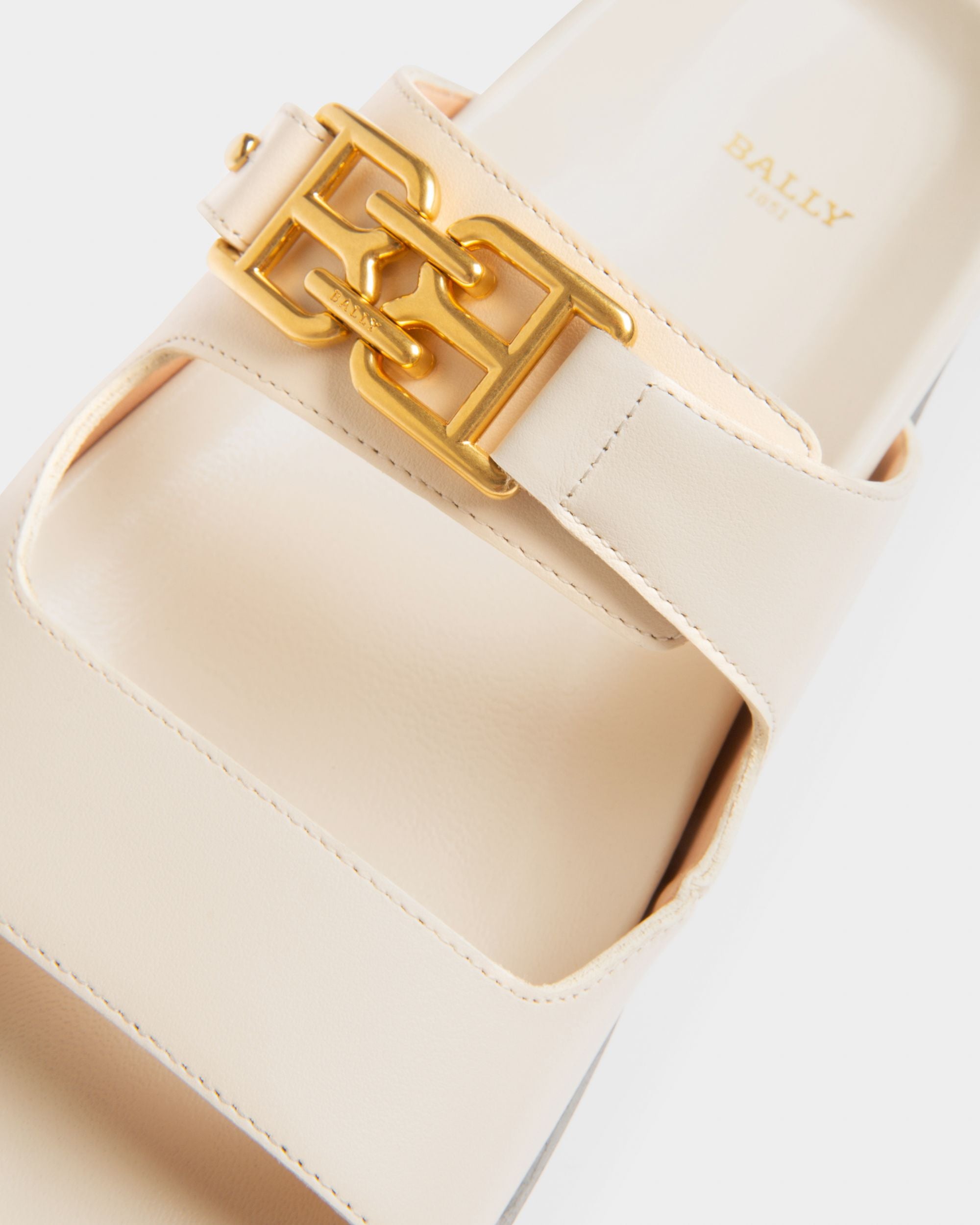 Emma Sandales En Cuir Ivoire - Femme - Bally - 06