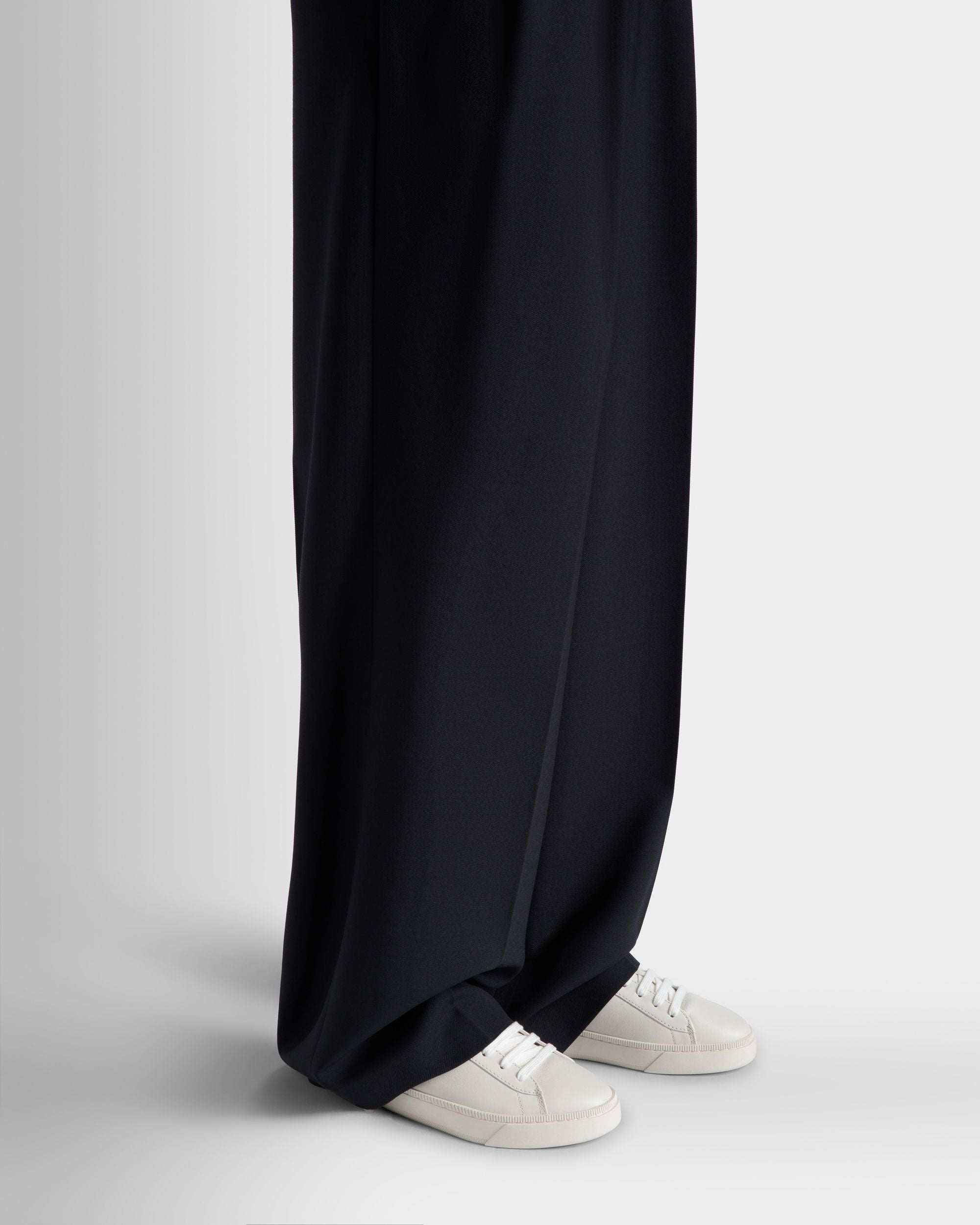 Sneaker Raise En Cuir Blanc Et Or - Femme - Bally - 02