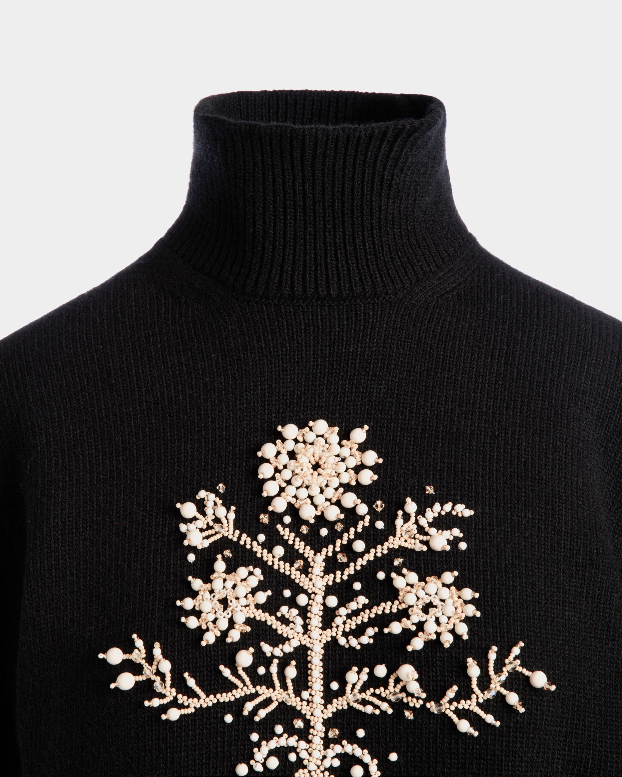 Pull À Col Roulé De La Capsule D’hiver En Laine Noire Orné D’une Fleur Heritage - Femme - Bally - 06