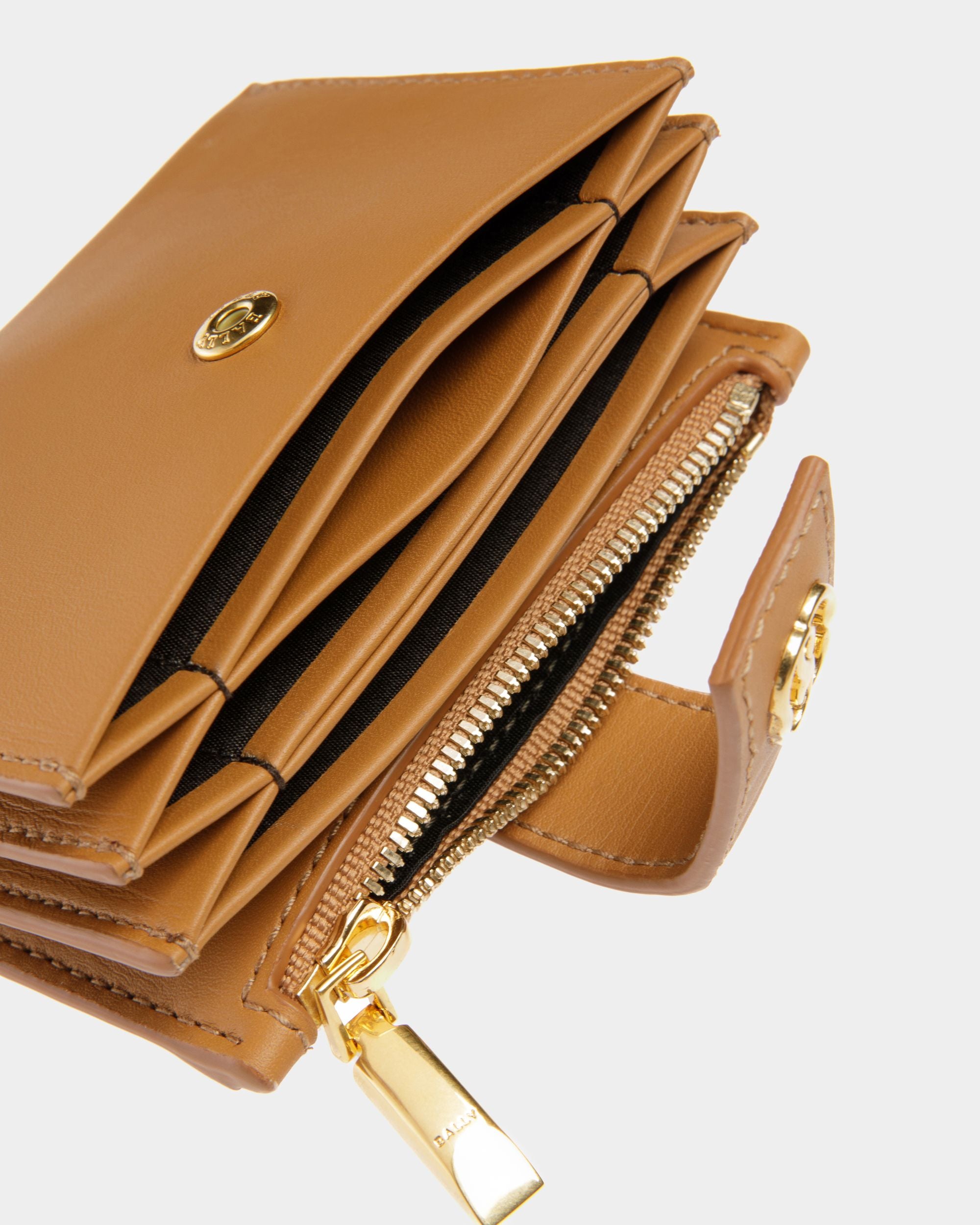 Porte-cartes Emblem En Cuir Couleur Sable - Femme - Bally - 04