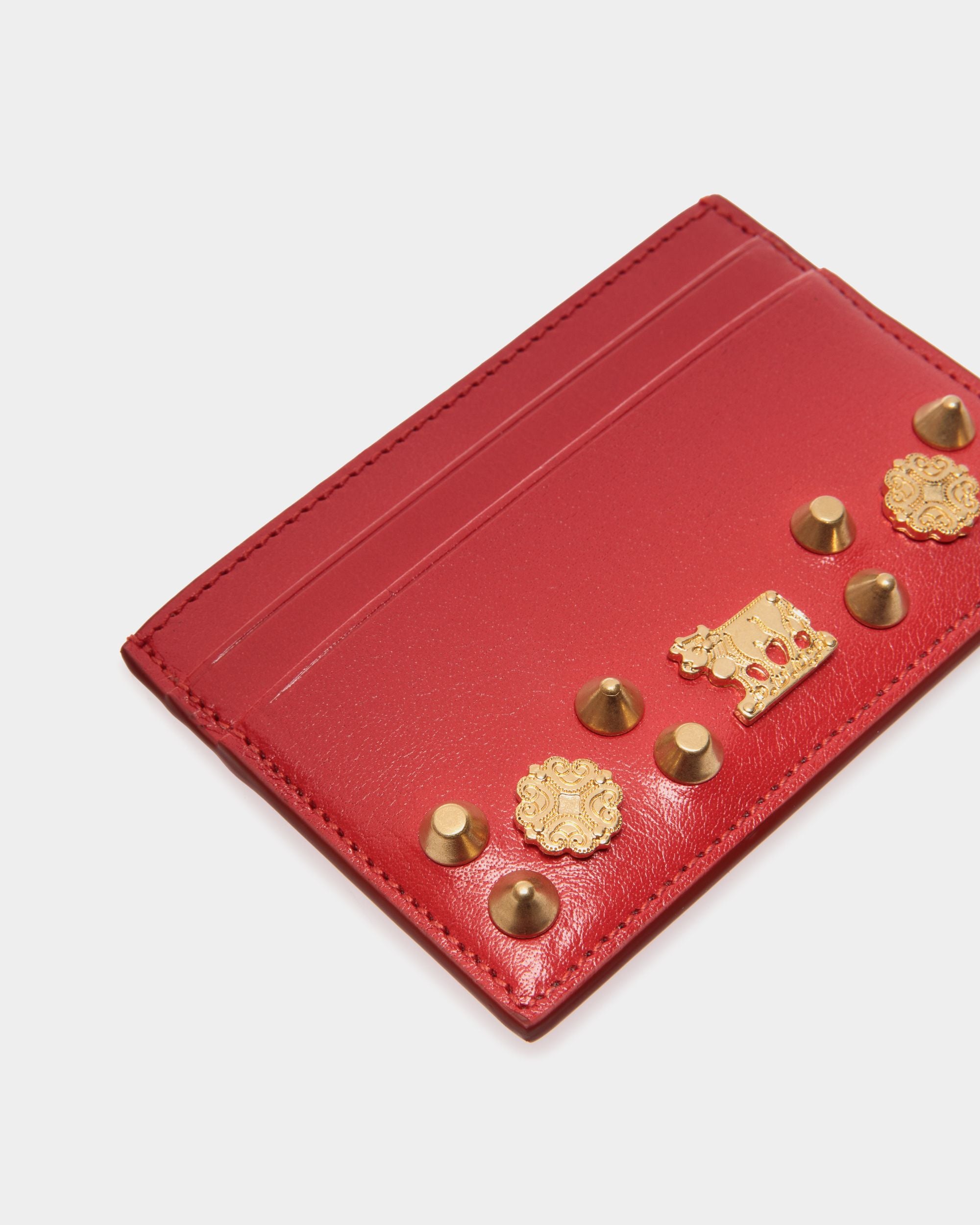 Porte-Cartes Swissness En Cuir Rouge Orné De Clous - Femme - Bally - 04