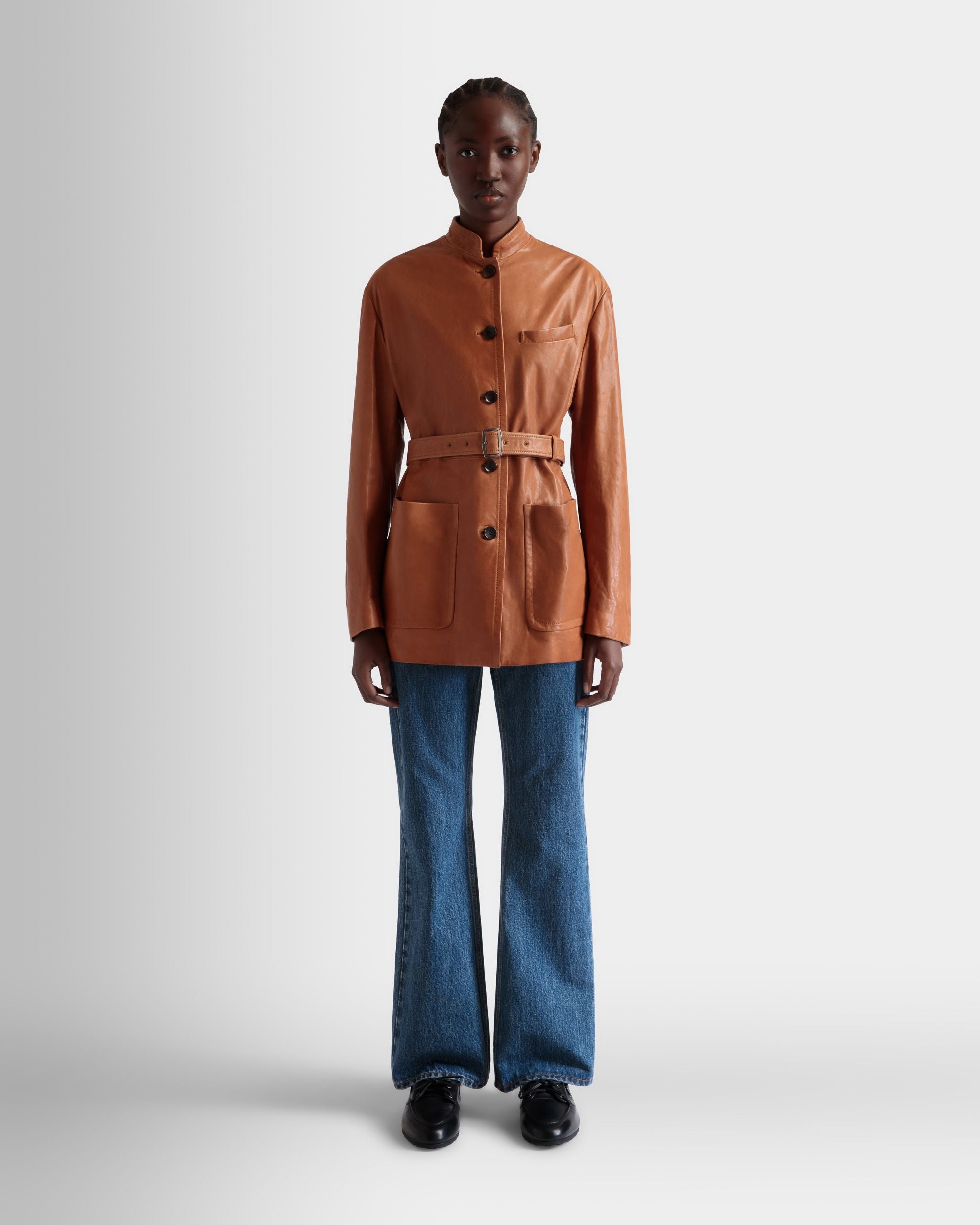 Veste Ceinturée En Cuir Marron - Femme - Bally - 02