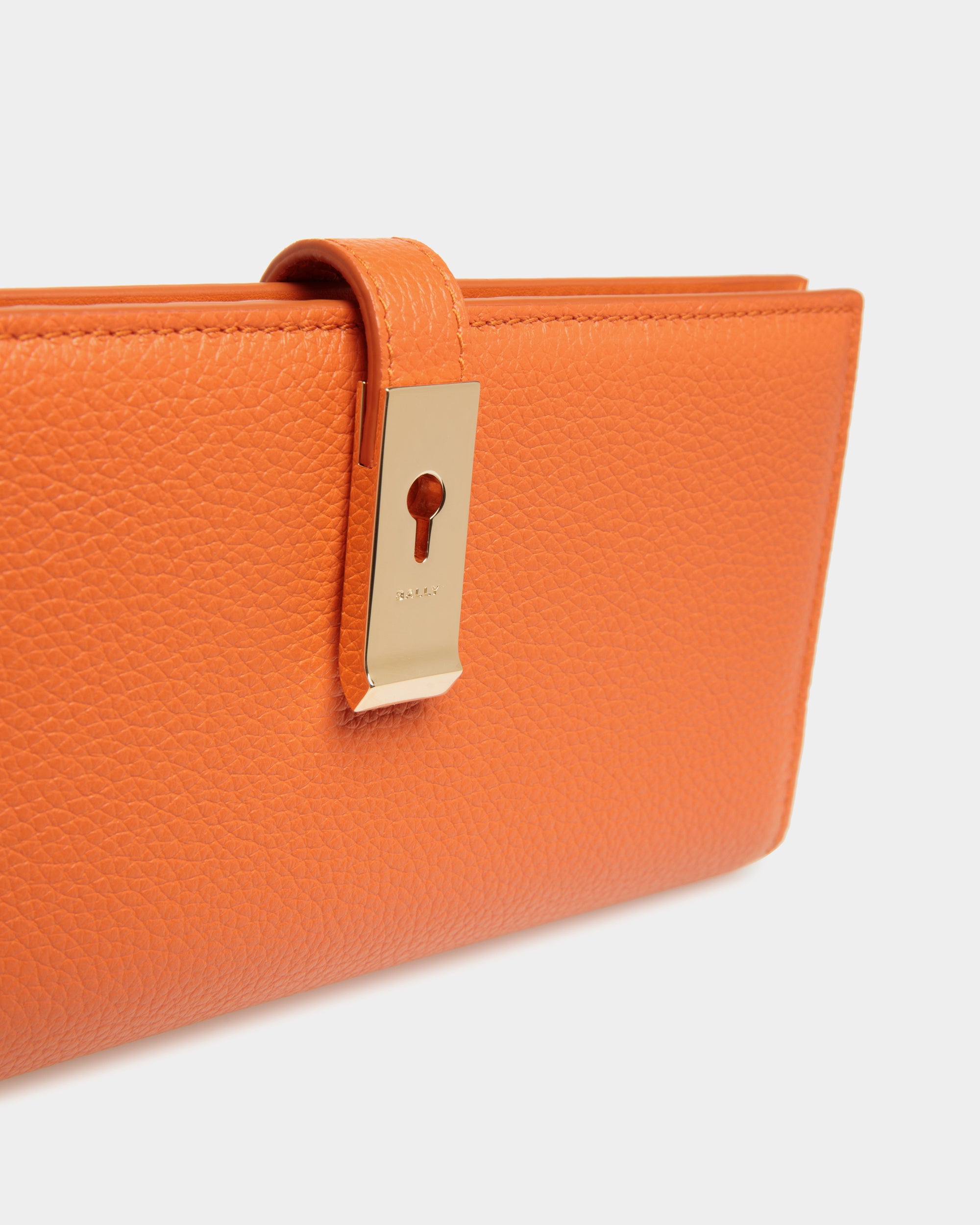 Portefeuille Long Lock Me En Cuir Grainé Koi Orange - Femme - Bally - 04