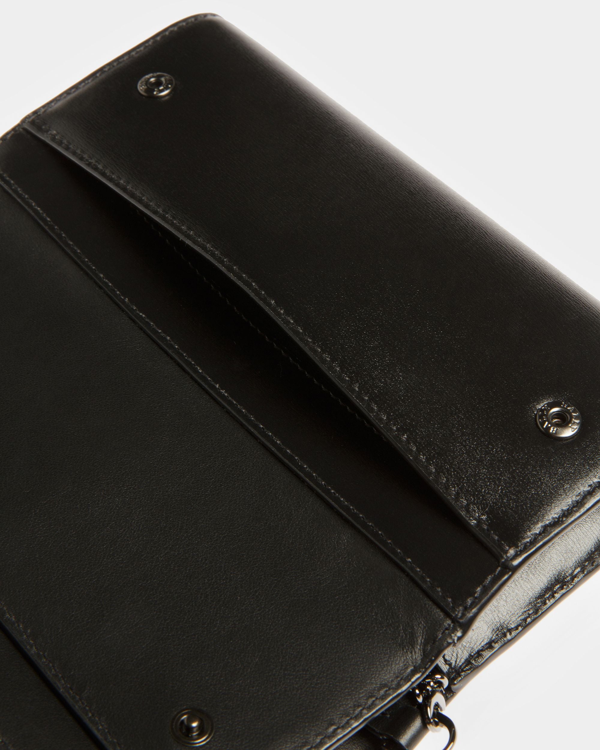 Byanca Portefeuille De Voyage En Cuir Noir - Femme - Bally - 05