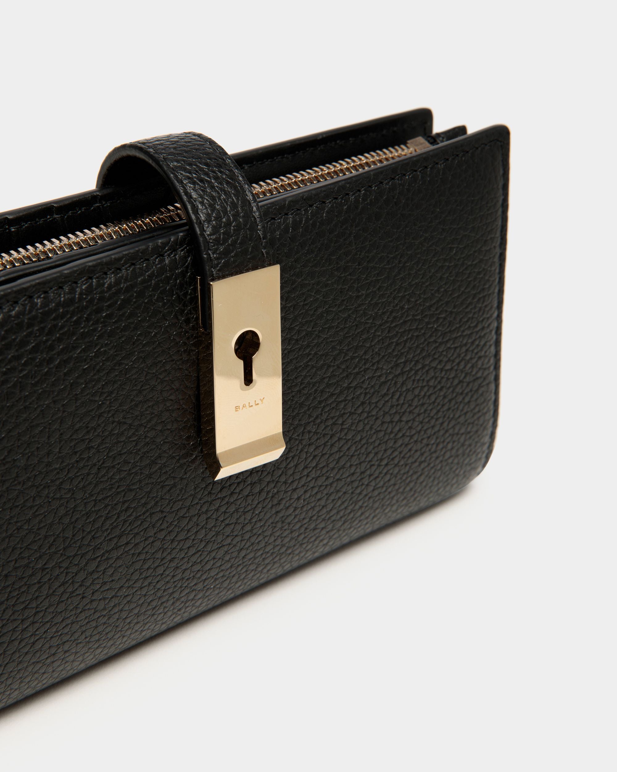 Portefeuille Lock Me Long En Cuir Grainé Noir - Femme - Bally - 04