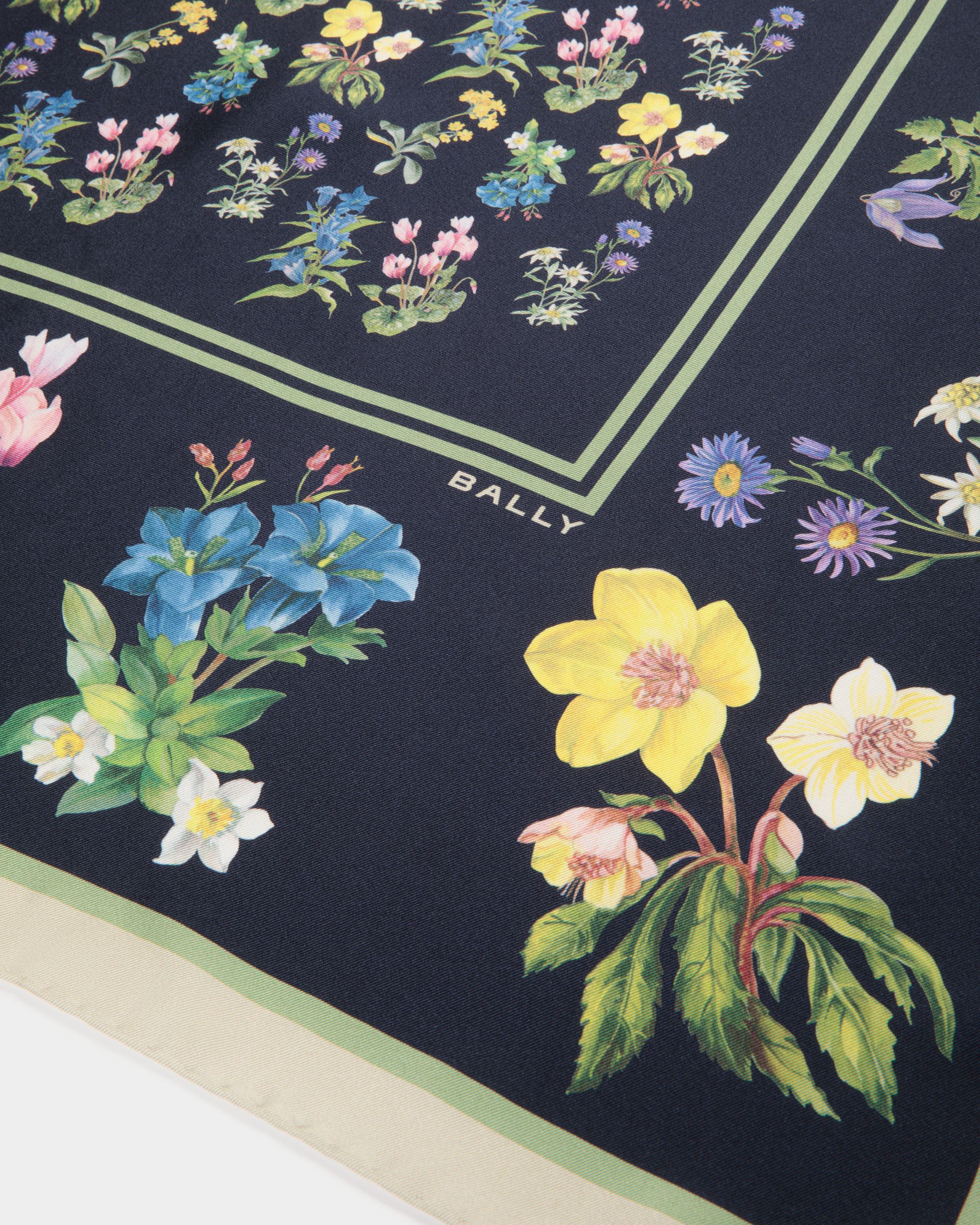 Foulard En Soie Imprimée Mountain Flower - Femme - Bally - 02