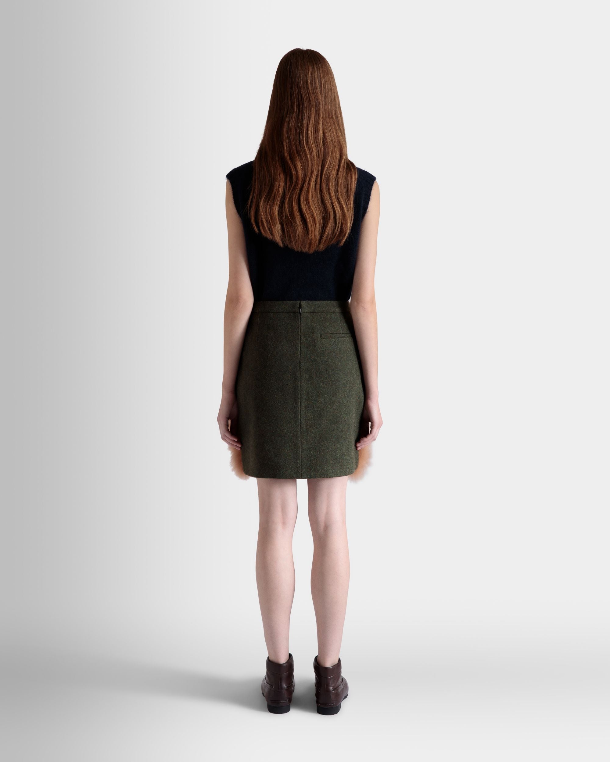 Minijupe En Laine Et Peau De Mouton Retourné Dark Green Et Praline Beige - Femme - Bally - 06